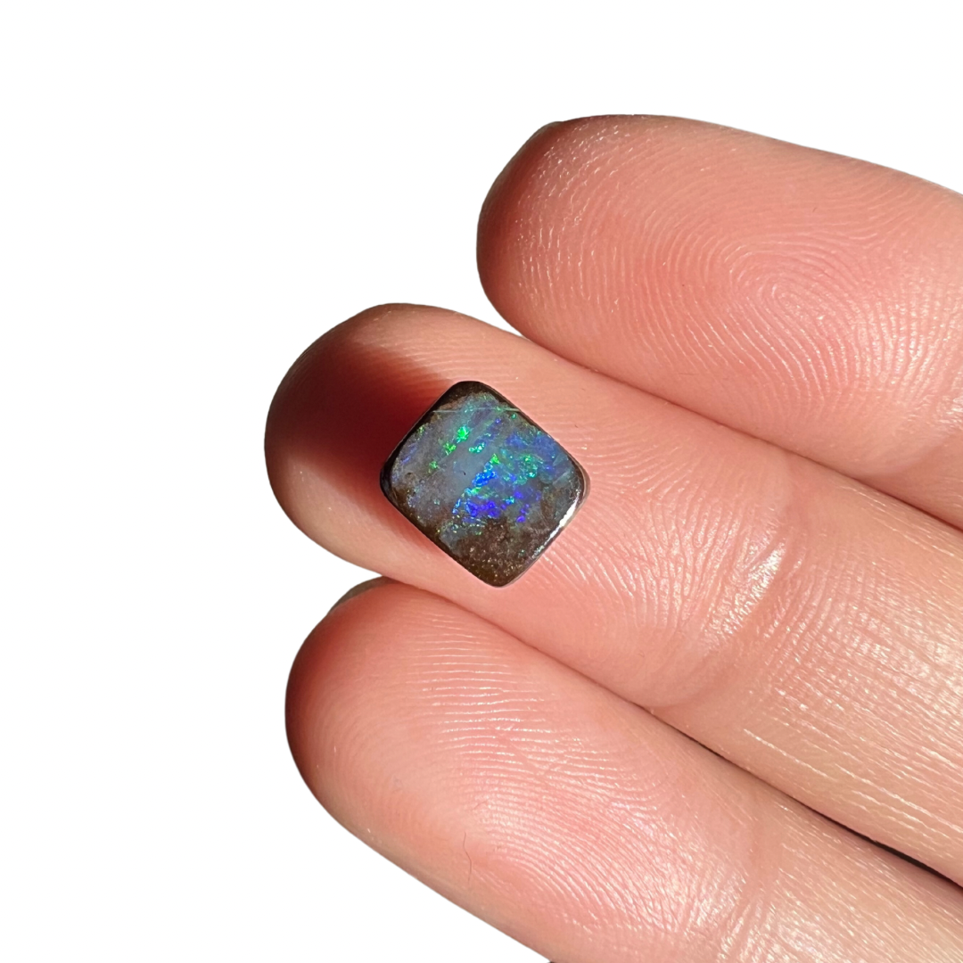 1.95 Ct extra small boulder opal