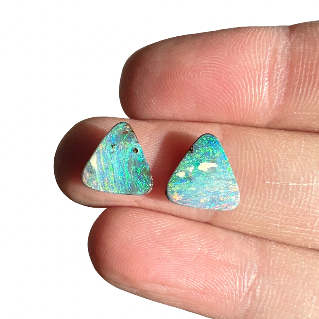 4.02 Ct triangle boulder opal pair