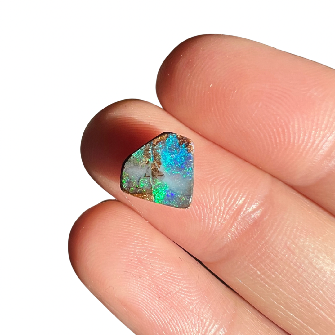 2.10 extra small boulder opal