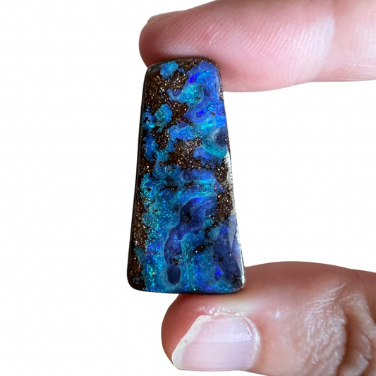 26.76 Ct wavy green-blue boulder opal