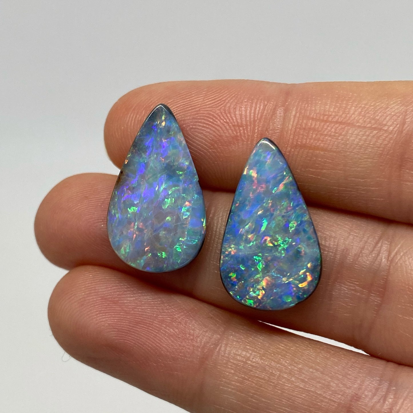 15.97 Ct teardrop boulder opal pair