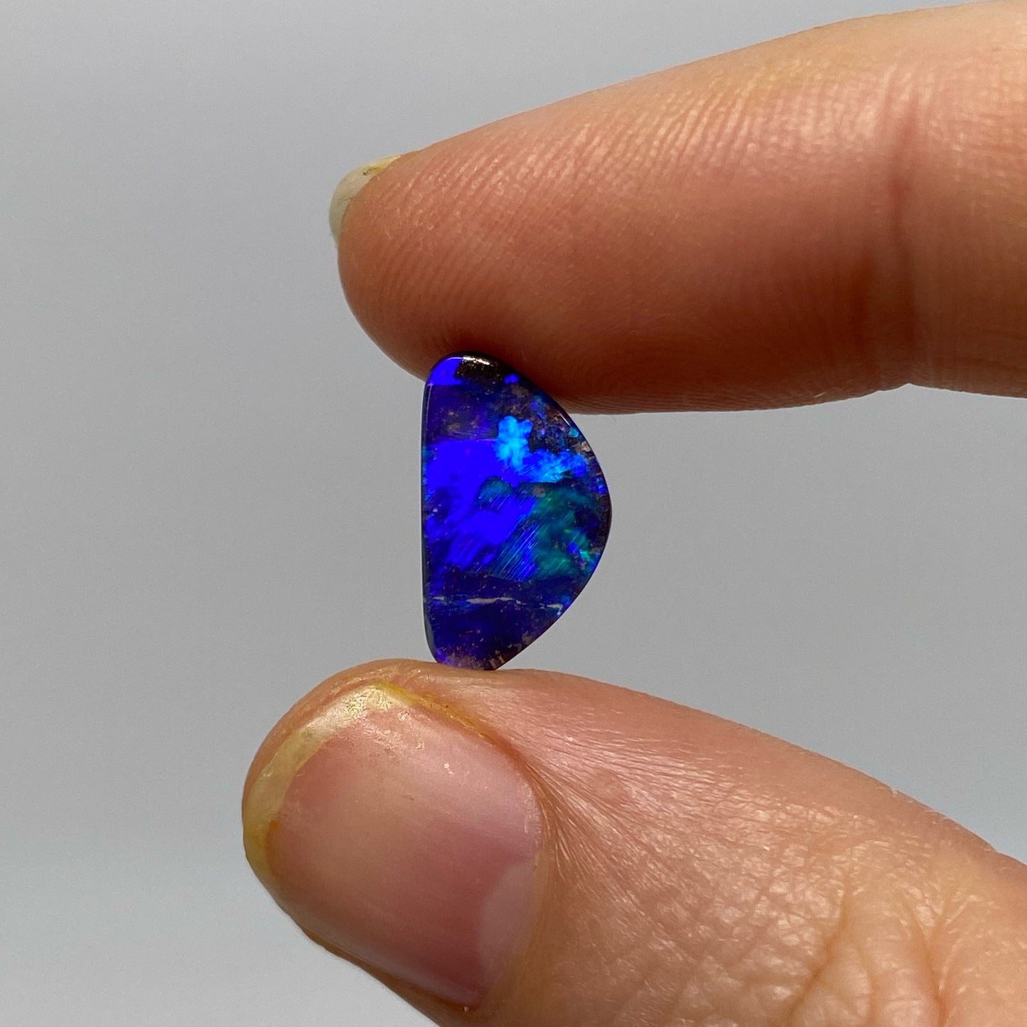 4.99 Ct green-blue and purple boulder opal pair