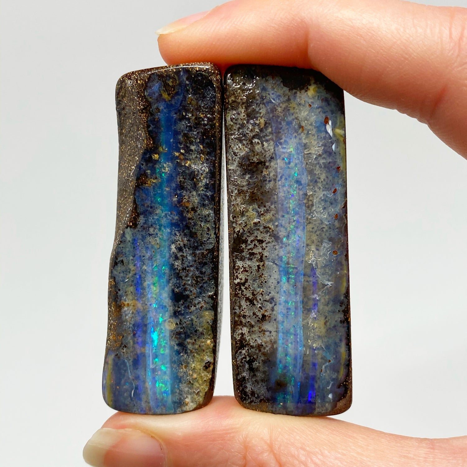 Australian Boulder Opal - 290 Ct green-blue boulder opal 'split' specimen pair - Broken River Mining