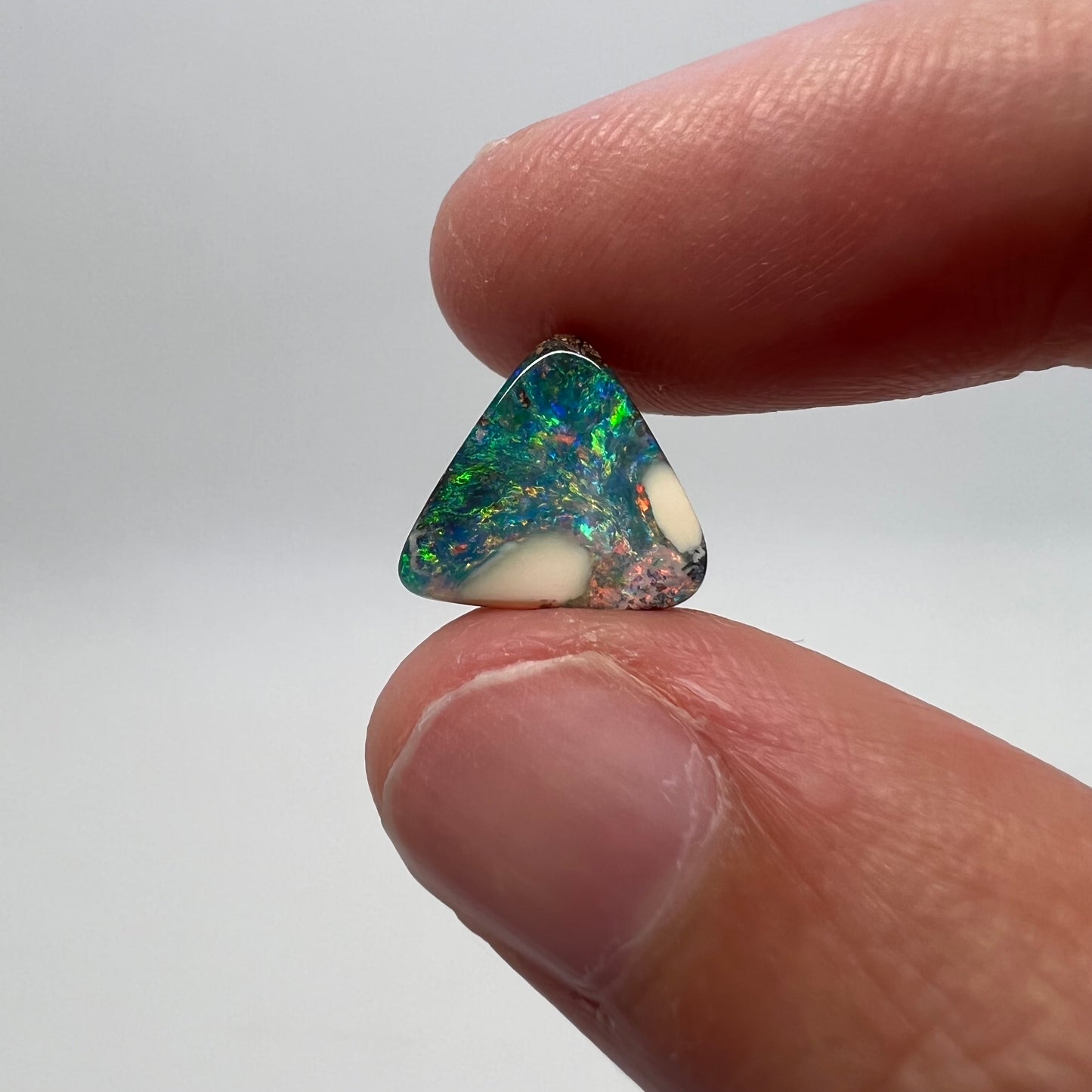2.86 Ct extra small boulder opal